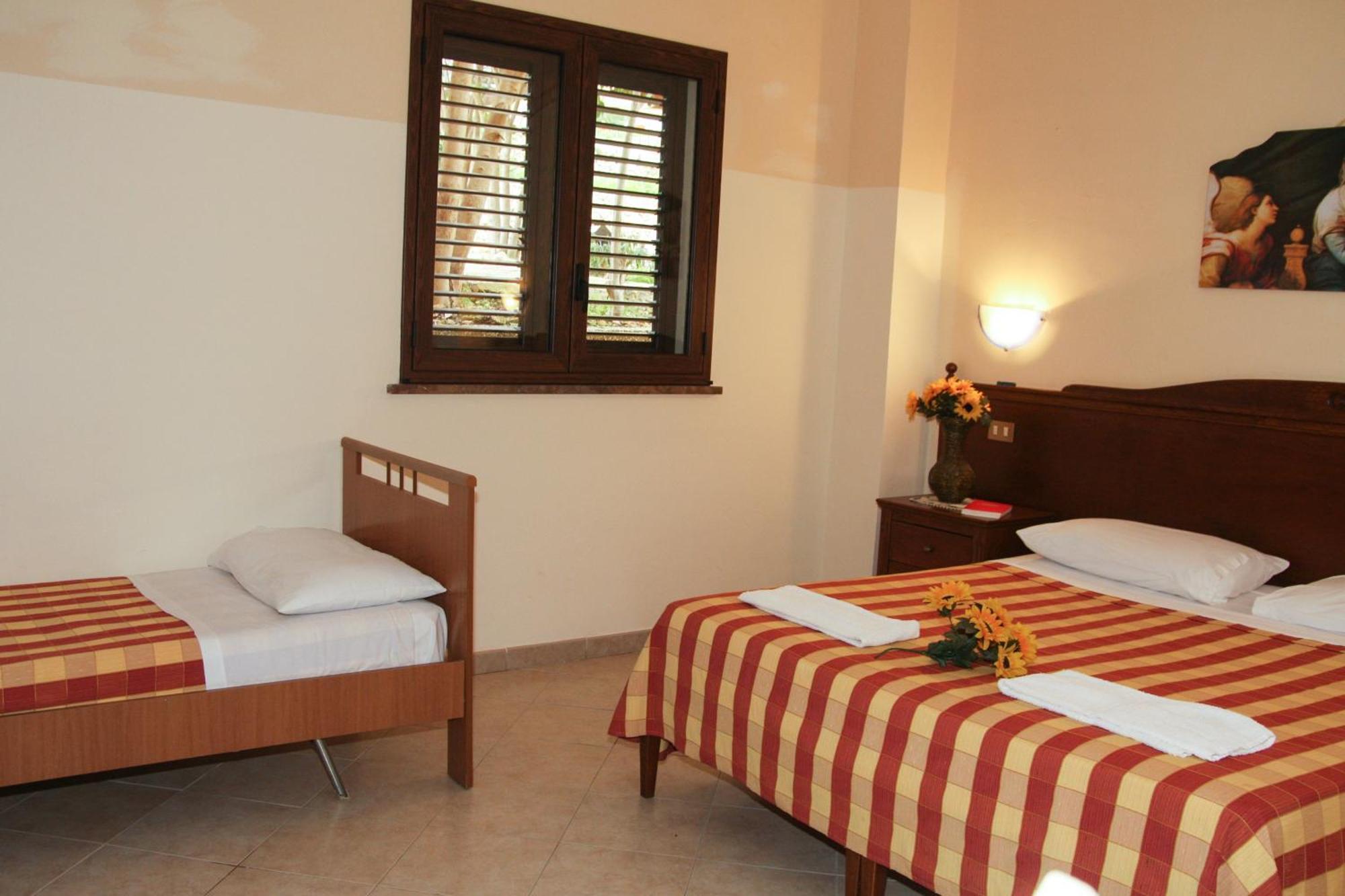 Hotel Grotticelli Scopello  Rum bild